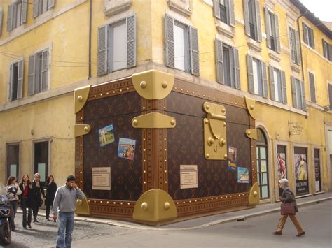 buying Louis Vuitton in rome